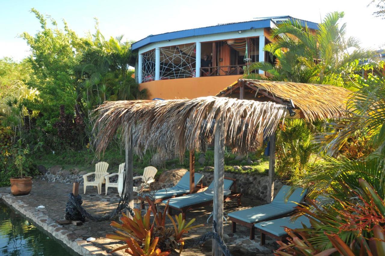 Mango Island Lodges Saint Joseph Bagian luar foto