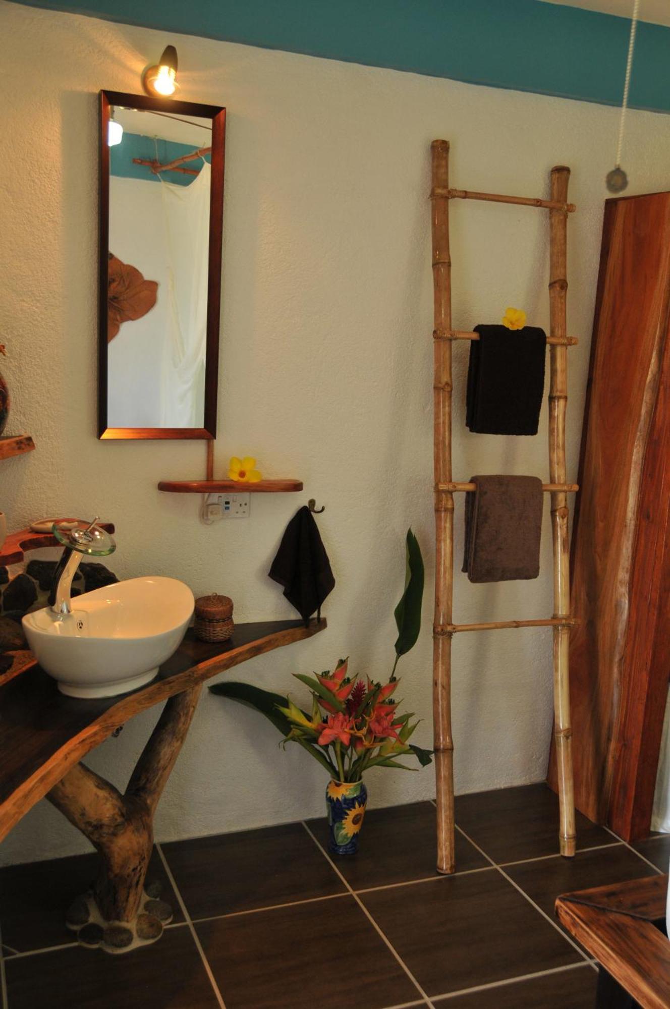 Mango Island Lodges Saint Joseph Bagian luar foto