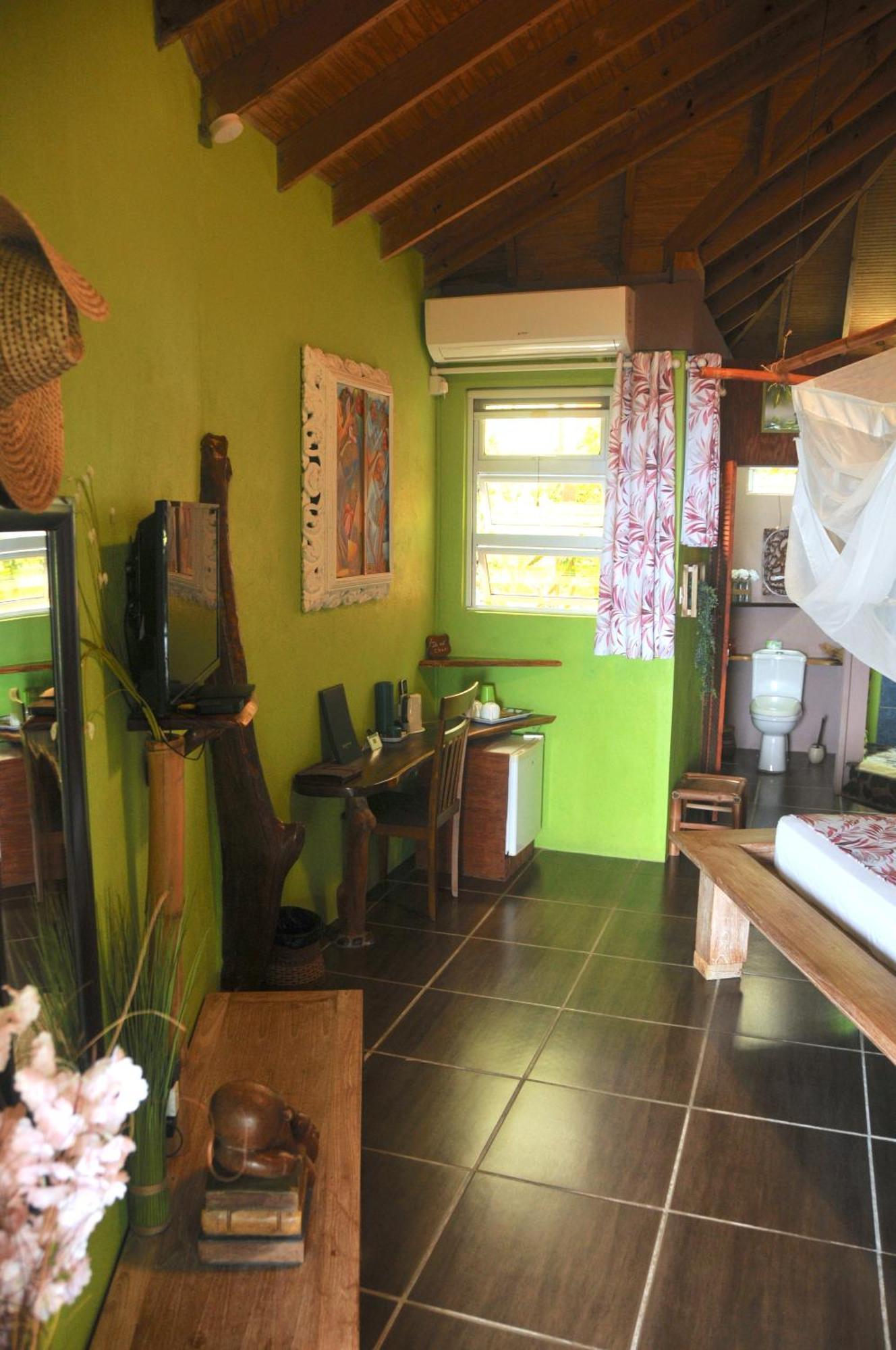 Mango Island Lodges Saint Joseph Bagian luar foto