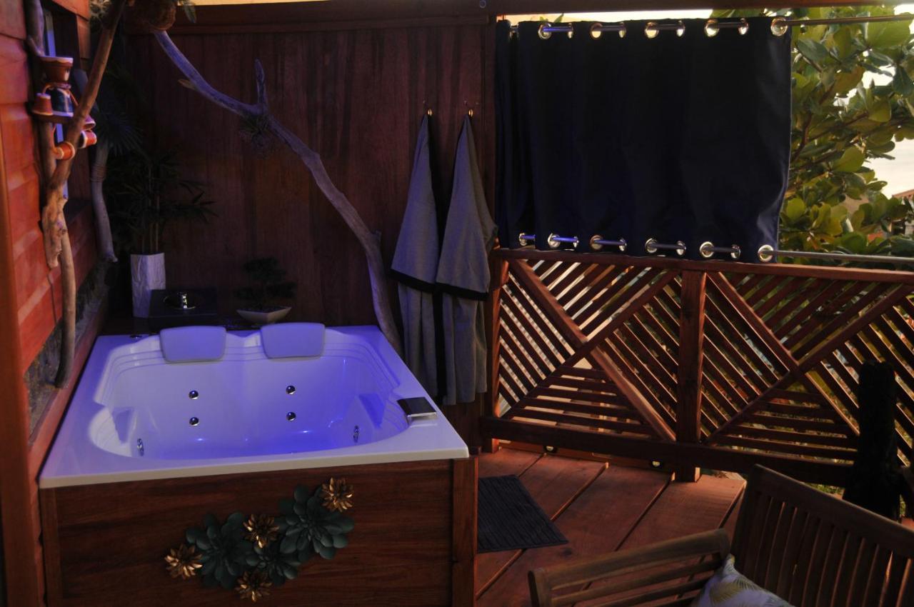 Mango Island Lodges Saint Joseph Bagian luar foto